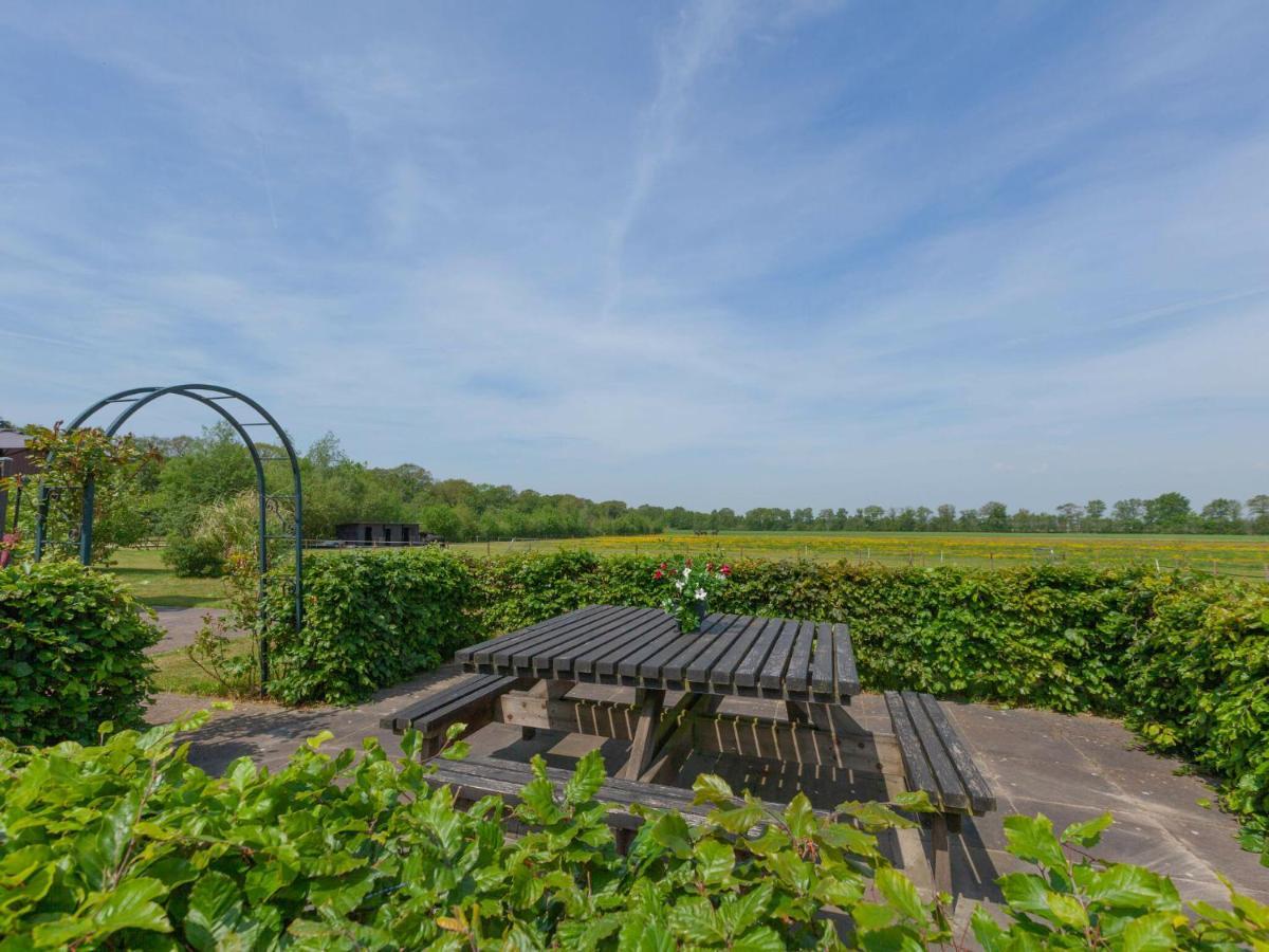Luxury Holiday Home With Private Terrace Langweer Exterior foto